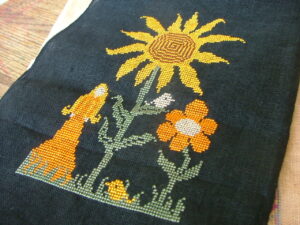 sunflowe cross stitch pattern, garden design, girl, flower